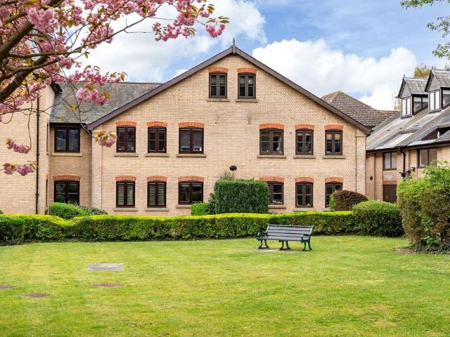Flat for sale in Colliers End, Hertfordshire