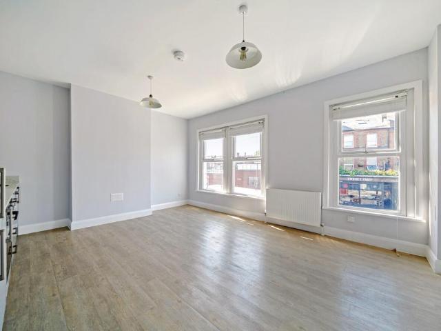 Flat for sale in London Borough of Lewisham, Greater London