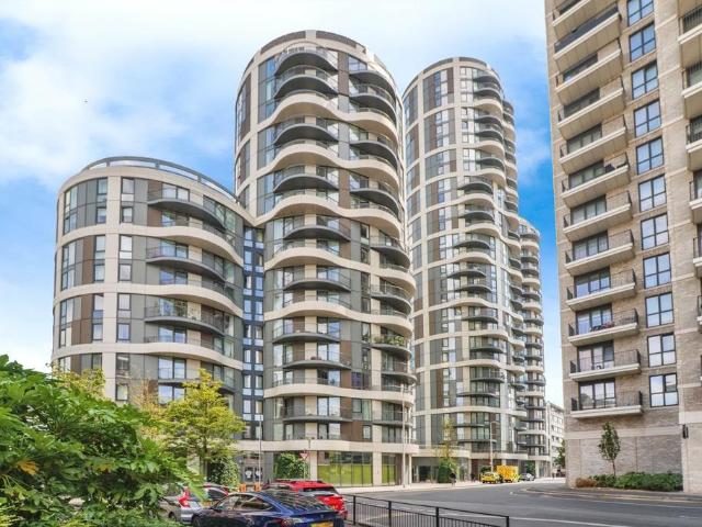 Flat for sale in Greater London