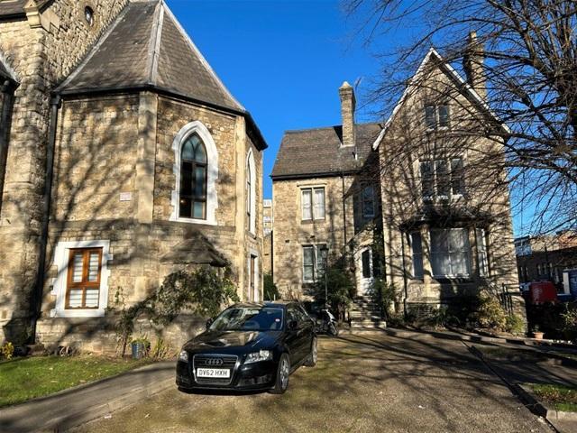 Flat for sale in Upper Edmonton, Greater London