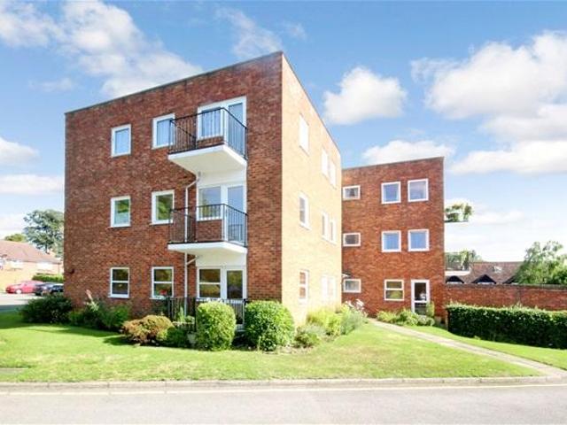 Flat for sale in Redbourn, St Albans