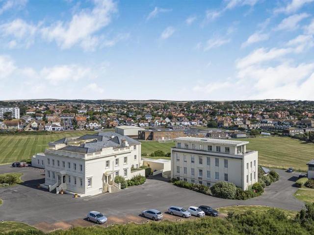 Flat for sale in Seaford, Iford