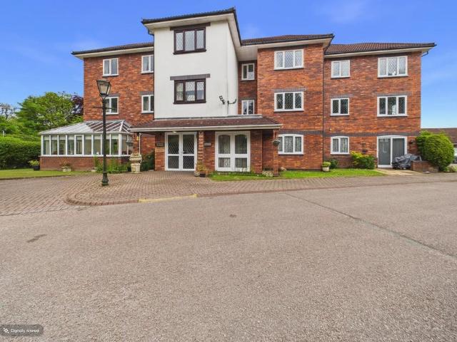 Flat for sale in Walmley, Sutton Coldfield