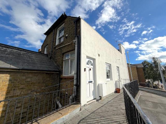Flat for sale in Preston, Oad Street