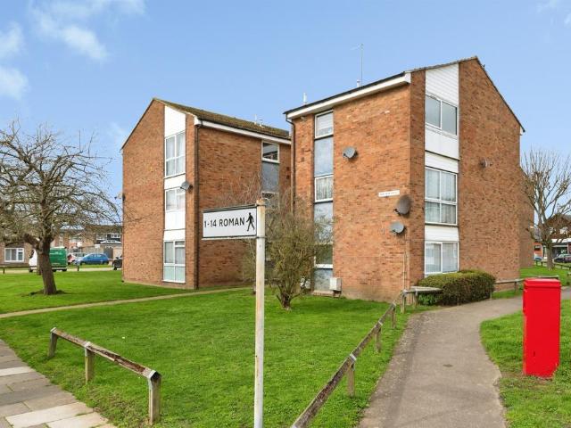 Flat for sale in East Tilbury, Essex