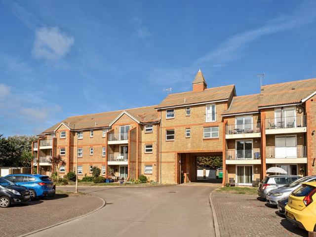 Flat for sale in Rustington, Arun