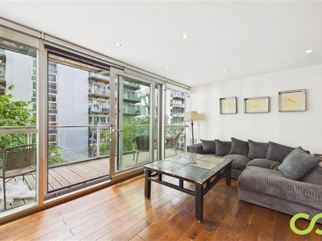 Flat for sale in City Centre, Salford