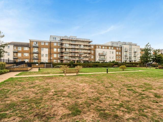Flat for sale in North Town, Maidenhead