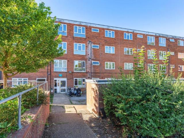 Flat for sale in West Earlham, East Bank