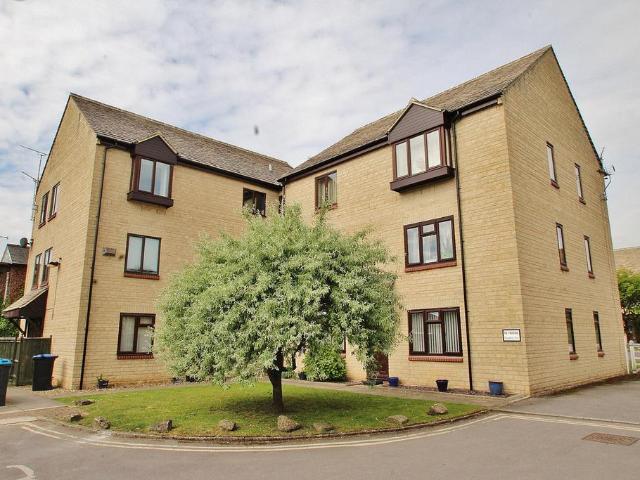 Flat for sale in Black Bourton, Oxfordshire
