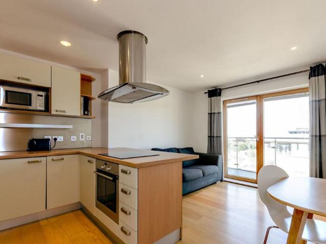 Flat for sale in Charlotteville, Westborough