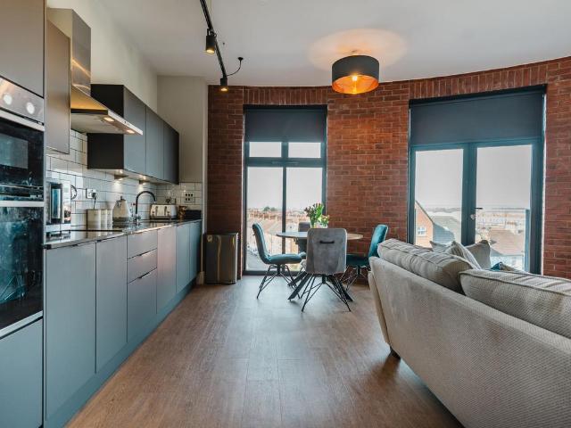 Flat for sale in Elmfield, Leicestershire