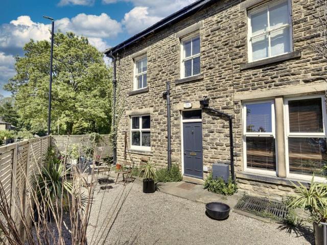 Flat for sale in Horsforth Vale, Calverley