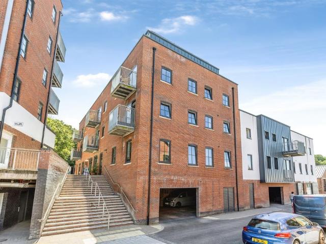 Flat for sale in St Philip's Marsh, Feckenham