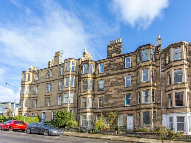 Flat for sale in Morningside, Scotland