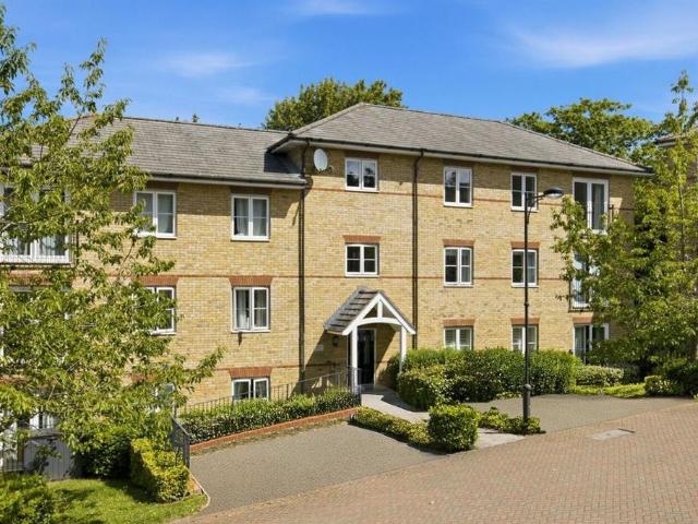 Flat for sale in Broadwater Down, Sandown Park