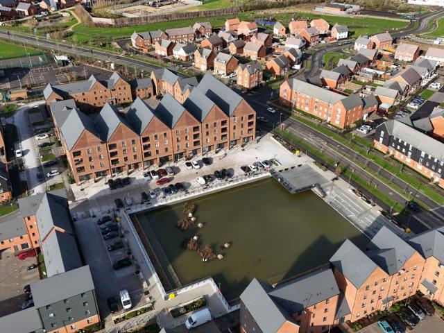 Flat for sale in Kingsbrook