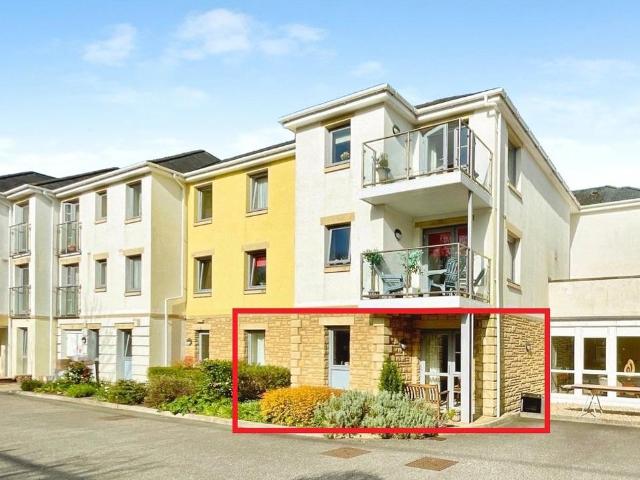 Flat for sale in Trelander, Penweathers