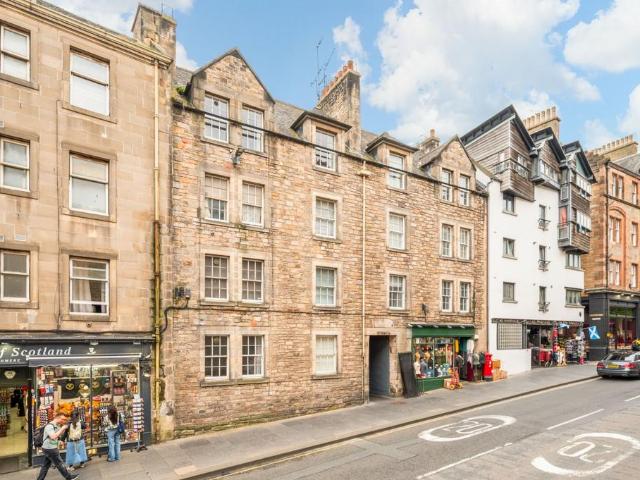 Flat for sale in Canongate, Old Town