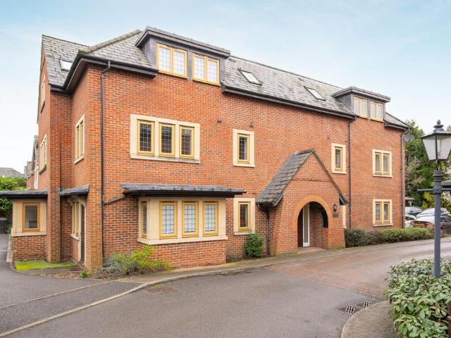 Flat for sale in Sunninghill and Ascot, Winkfield