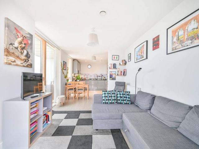 Flat for sale in Alperton, Greater London