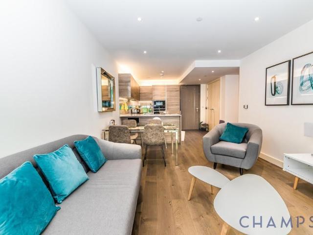 Flat for sale in Greater London
