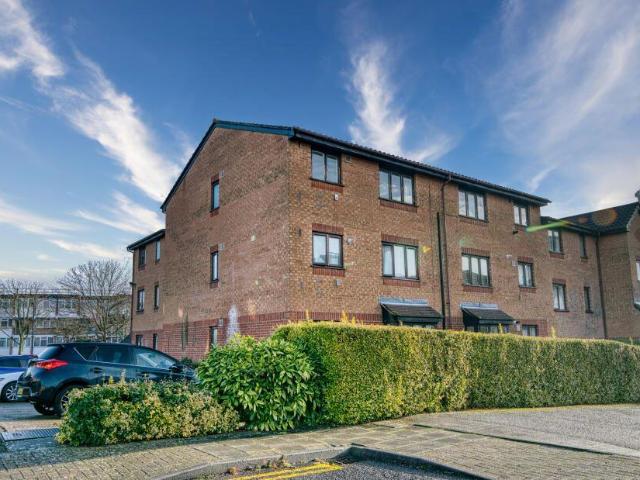 Flat for sale in London Borough of Brent, Greater London