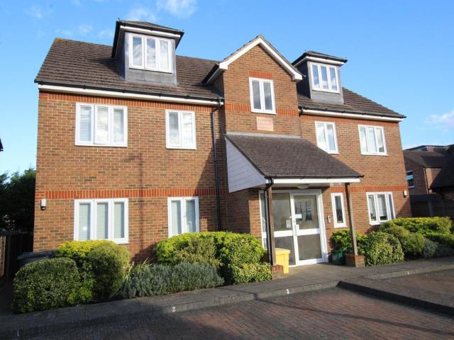 Flat for sale in St Albans