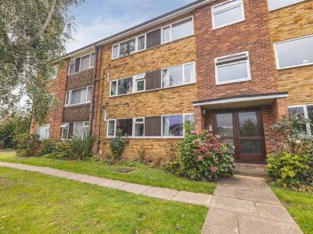 Flat for sale in Clewer Village, Windsor