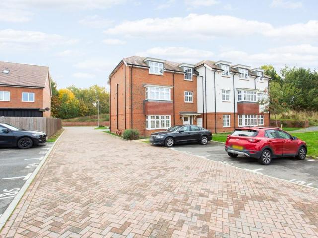 Flat for sale in Herne and Broomfield, The Bridge
