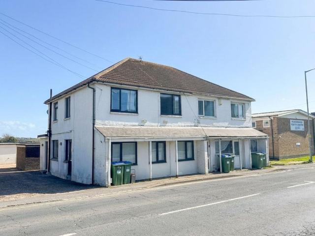 Flat for sale in Peacehaven, Iford
