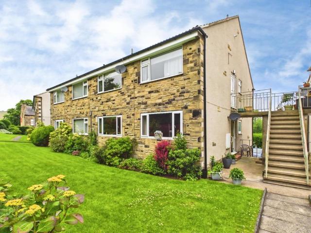 Flat for sale in West Yorkshire