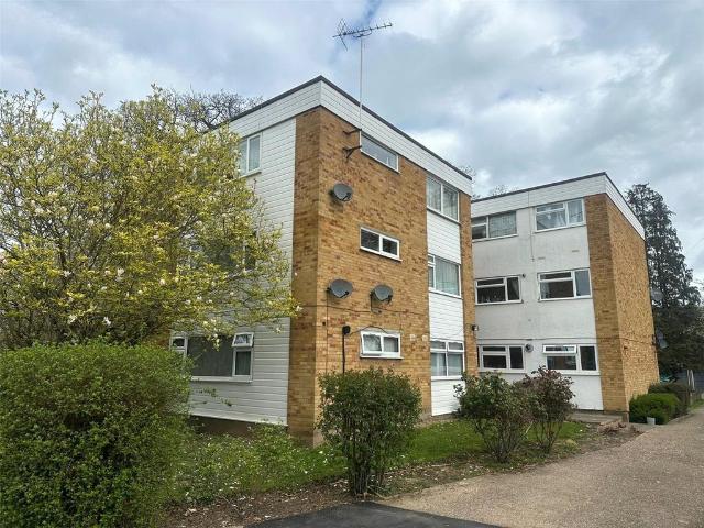 Flat for sale in Slough