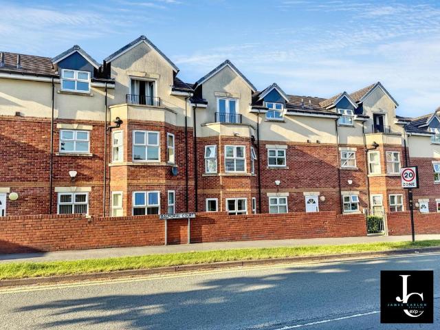 Flat for sale in Heath Hill, Telford