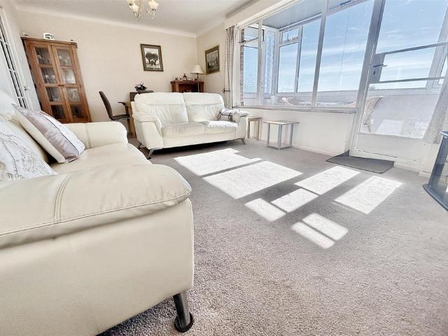 Flat for sale in Poole