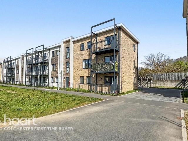 Flat for sale in Highwoods, Fordham Heath