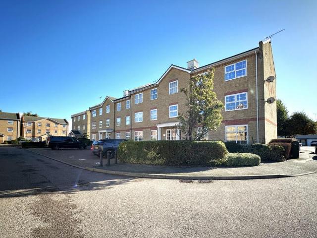 Flat for sale in Lower Walmer, Dover