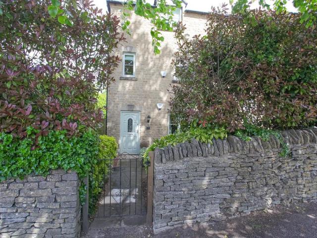 Flat for sale in Chipping Norton, Black Bourton