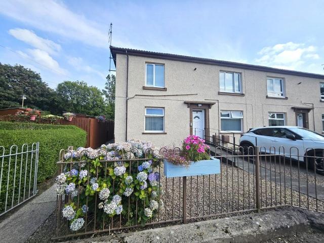 Flat for sale in Ardrossan, Scotland
