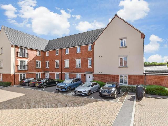 Flat for sale in Glynde, West Sussex
