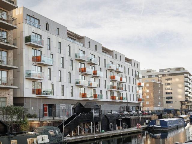 Flat for sale in Hoxton, De Beauvoir Town