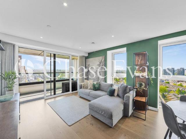 Flat for sale in Elephant and Castle, Greater London