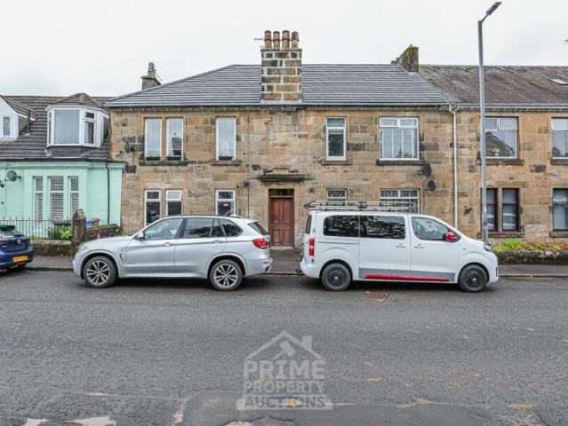 Flat for sale in Beith, Scotland