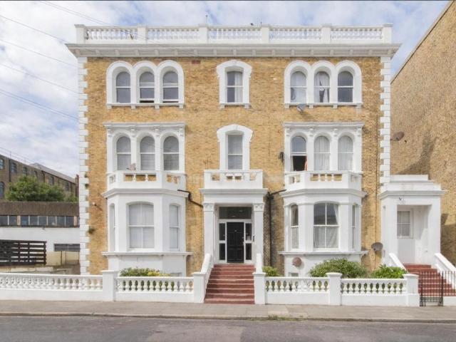 Flat for sale in Cliftonville West, Acol