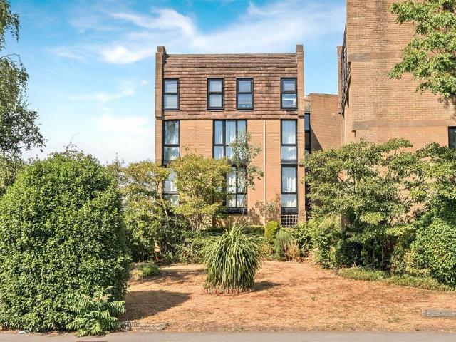 Flat for sale in Keynsham, Bath And North East Somerset