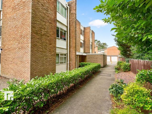 Flat for sale in Morganstown, Cardiff