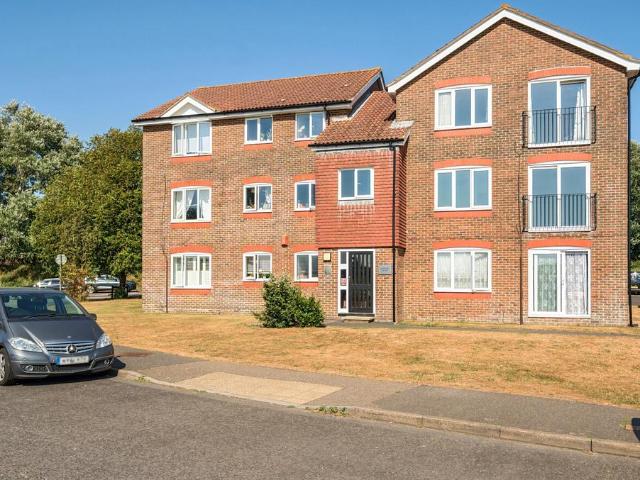 Flat for sale in Worthing, West Sussex