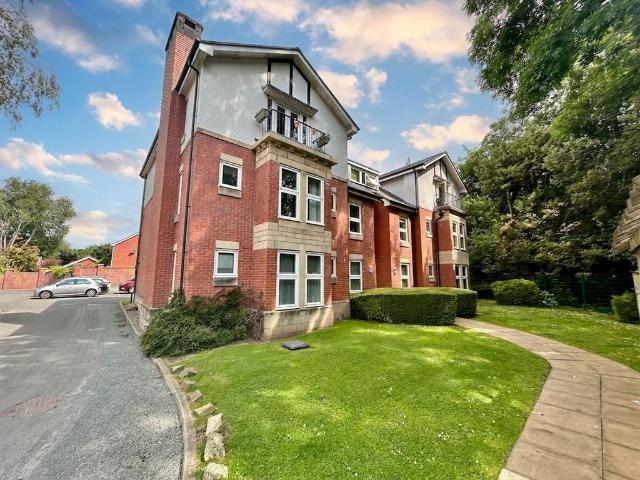 Flat for sale in Georgia, Greater Manchester