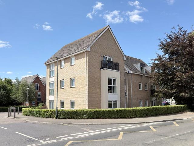 Flat for sale in Huntingdon, Cambridgeshire