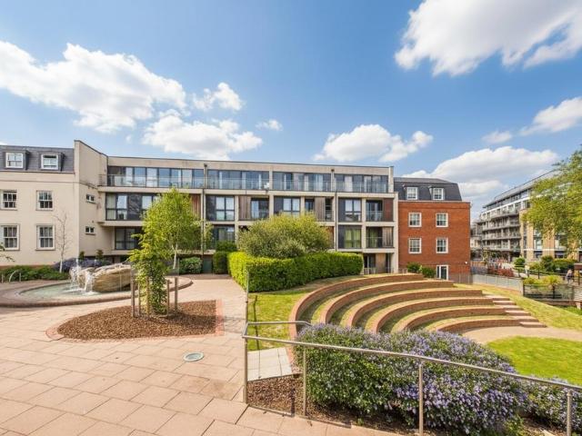 Flat for sale in Maidenhead